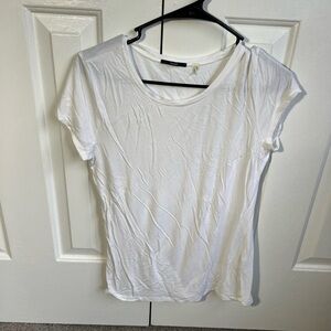 Tahari White Short Sleeve Tee